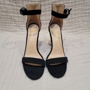 Black heels size 5 1/2 Forever 21